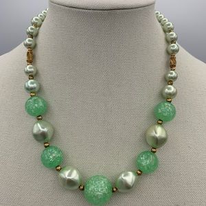 3/$30 Vintage Green Gumdrop Necklace